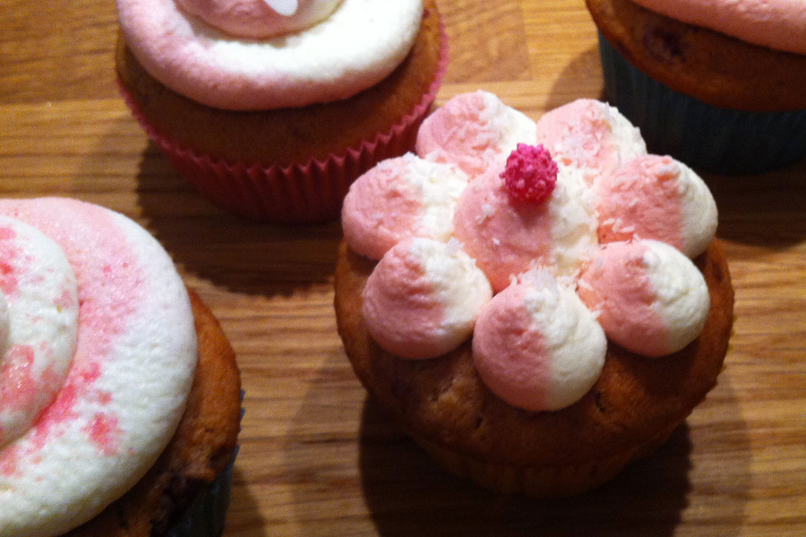 Himbeer-Kokos-Cupcakes